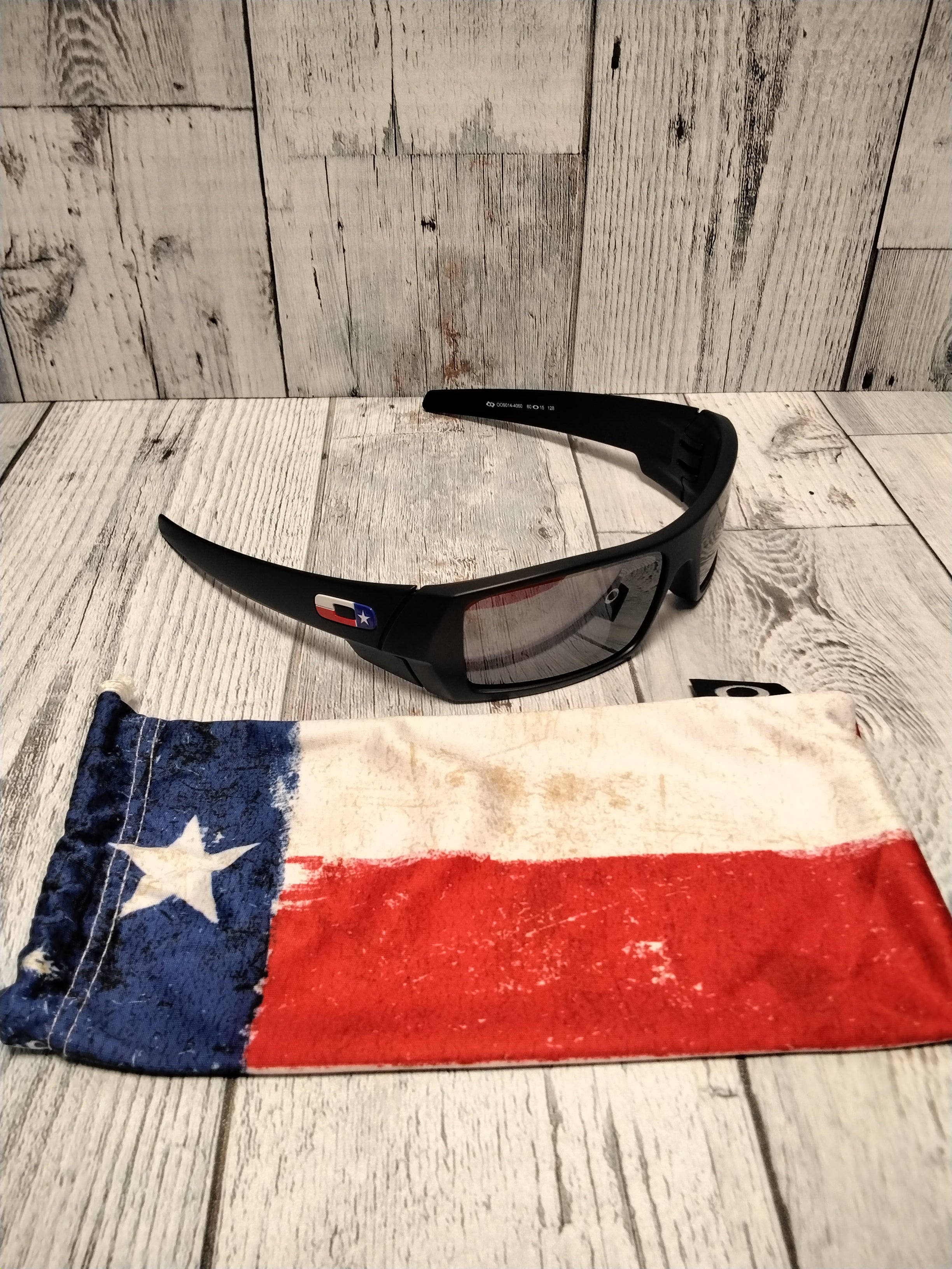 Oakley SI Men's Oo9014 Gascan Rectangular Sunglasses *EXCELLENT CONDITION* (7899805909230)